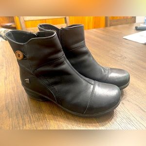 Keen Mora Black Leather Boot 9.5